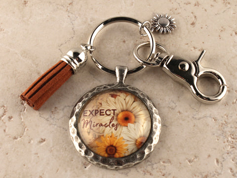 KEY47- Expect Miracles Keychain